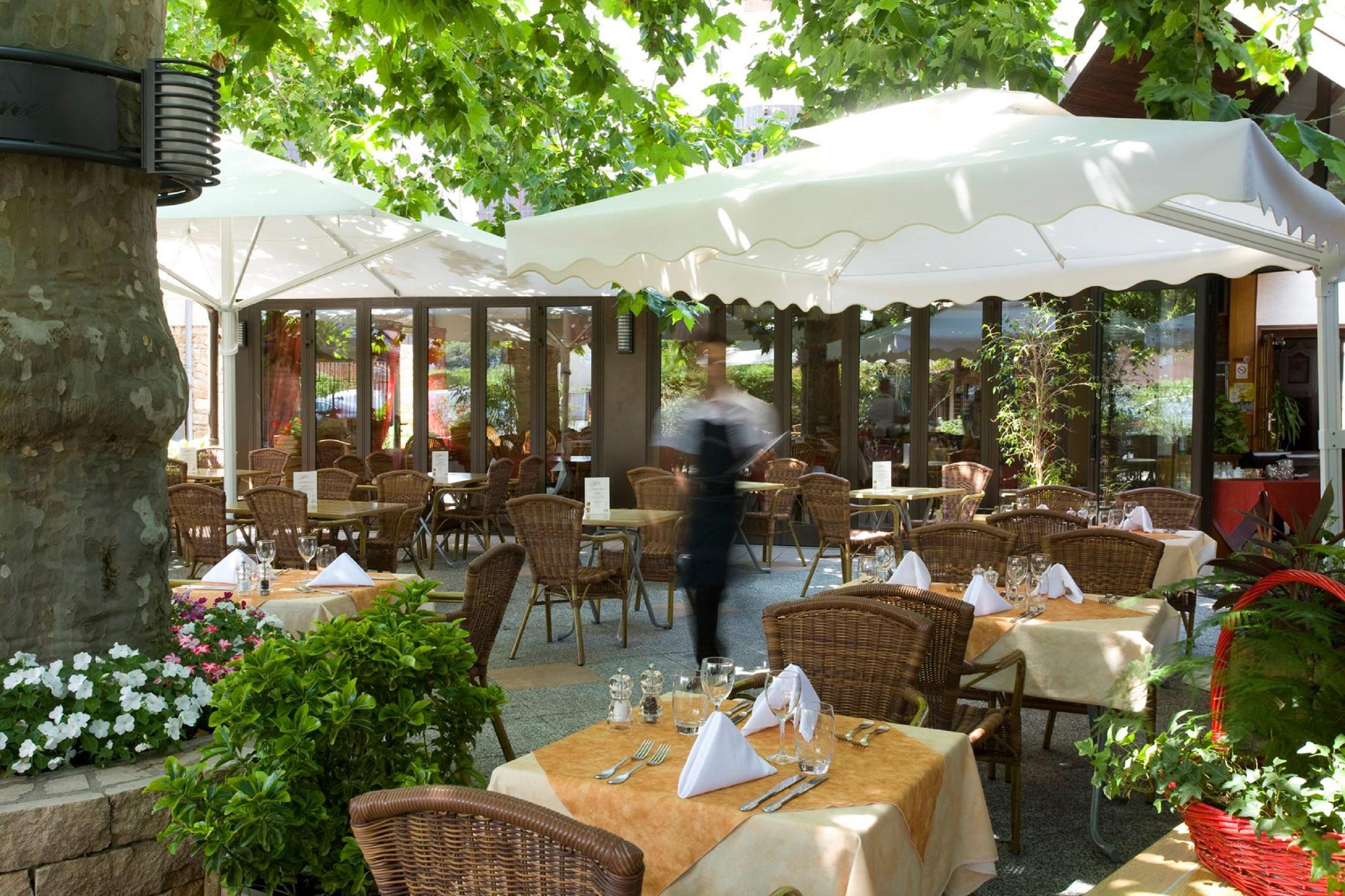 Logis Hotel Tante Yvonne & Son Restaurant Semi-Gastronomique - Lyon Nord Quincieux Luaran gambar